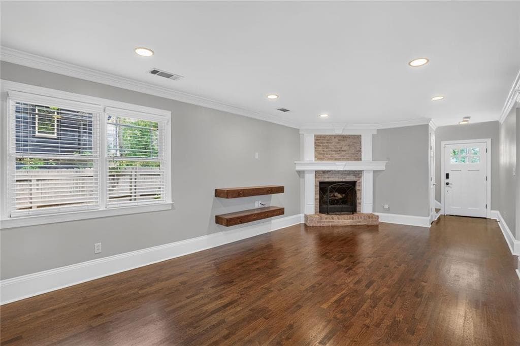 3 bedroom, 4 bathroom, 2,047 sq ft single family residence under contract at 2818 Tupelo Street, Atlanta, GA 30317 — photo 5