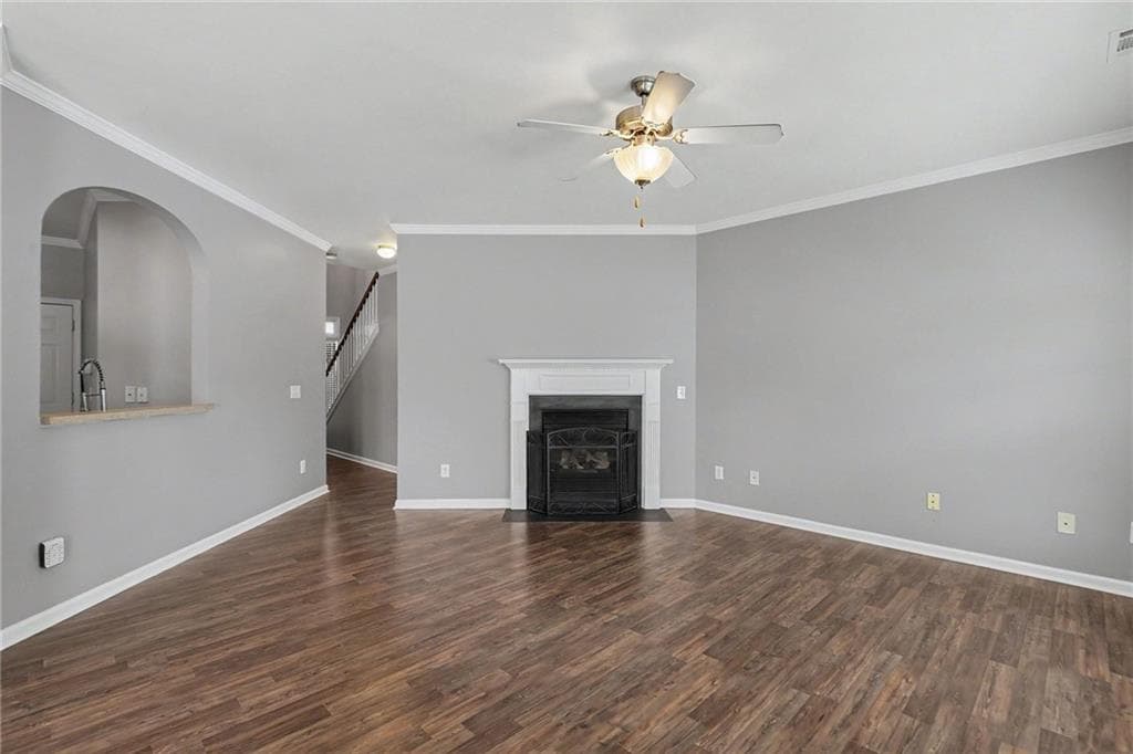 3 bedroom, 3 bathroom, 1,996 sq ft single family residence for sale at 211 Meadow Run, Carrollton, GA 30116 — photo 4