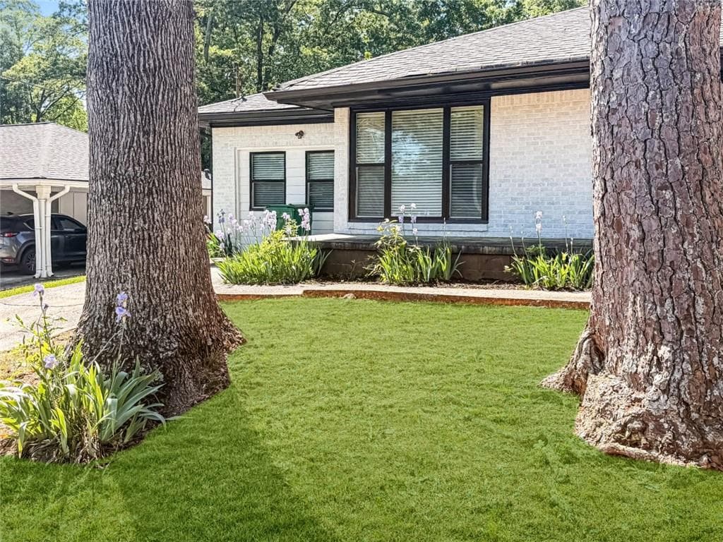 3 bedroom, 2 bathroom, 1,344 sq ft single family residence for sale at 2597 Glenvalley Drive, Decatur, GA 30032 — photo 2