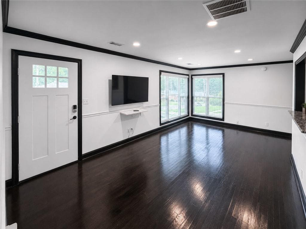 3 bedroom, 2 bathroom, 1,344 sq ft single family residence for sale at 2597 Glenvalley Drive, Decatur, GA 30032 — photo 4