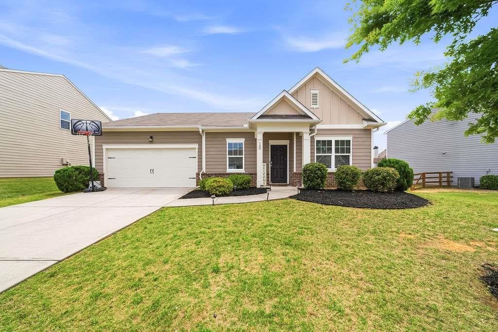 3 bedroom, 2 bathroom, 1,813 sq ft single family residence for sale at 142 Meriwether Lane, Villa Rica, GA 30180 — photo 1 of 27