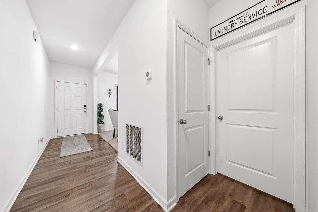 3 bedroom, 2 bathroom, 1,813 sq ft single family residence for sale at 142 Meriwether Lane, Villa Rica, GA 30180 — photo 4