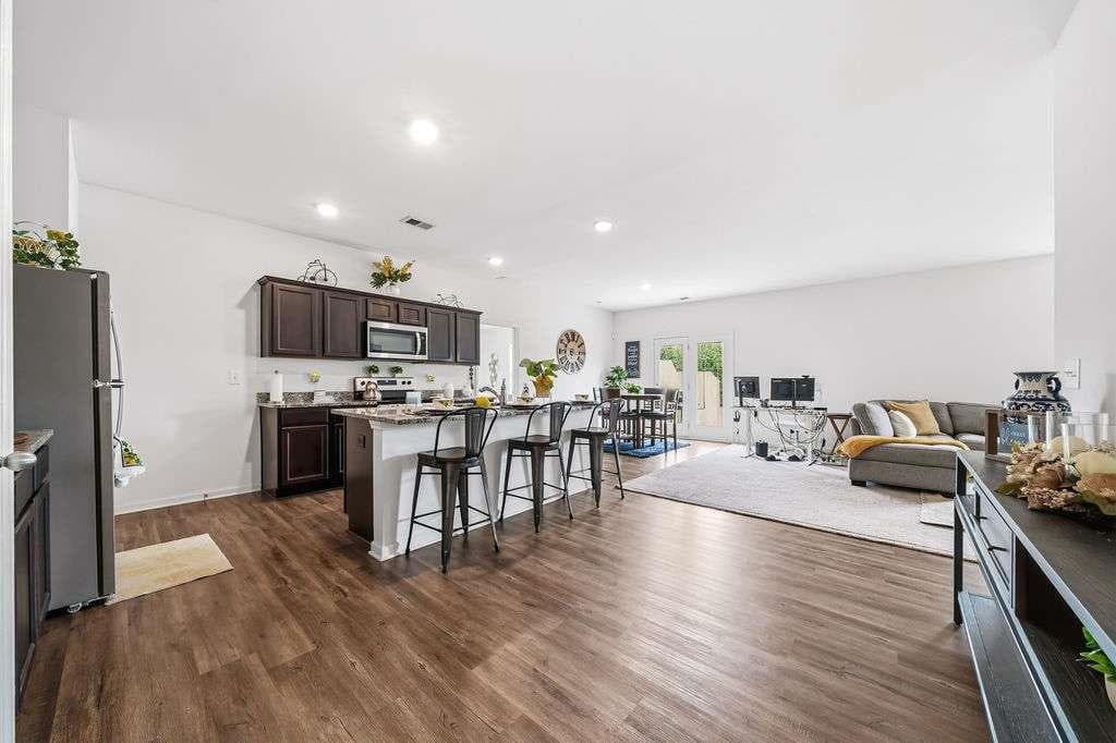 3 bedroom, 2 bathroom, 1,813 sq ft single family residence for sale at 142 Meriwether Lane, Villa Rica, GA 30180 — photo 9
