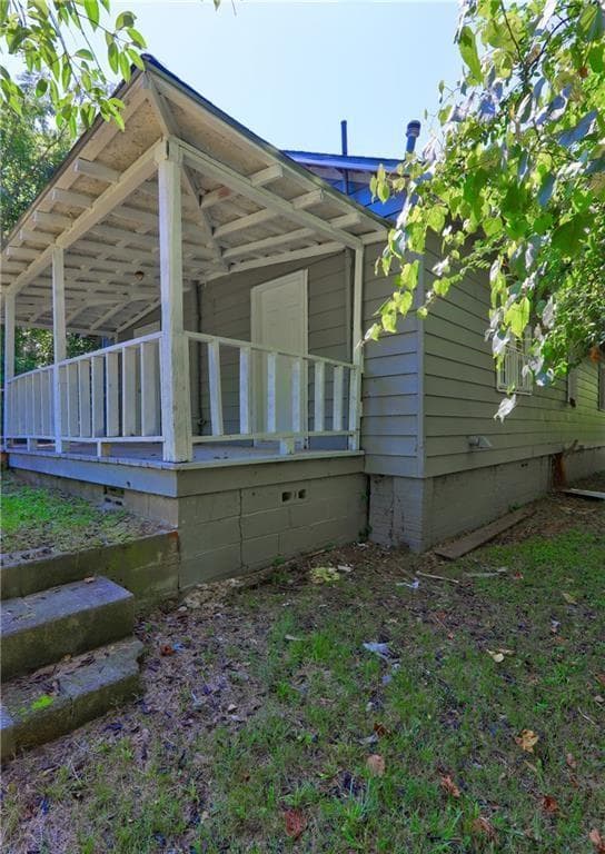 3 bedroom, 1 bathroom, 1,344 sq ft single family residence for sale at 120 Caraker Avenue, Milledgeville, GA 31061 — photo 6