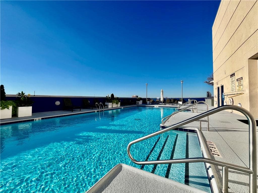 2 bedroom, 2 bathroom, 1,359 sq ft condominium for sale at 285 Centennial Olympic Park Drive 1104, Atlanta, GA 30313 — photo 7