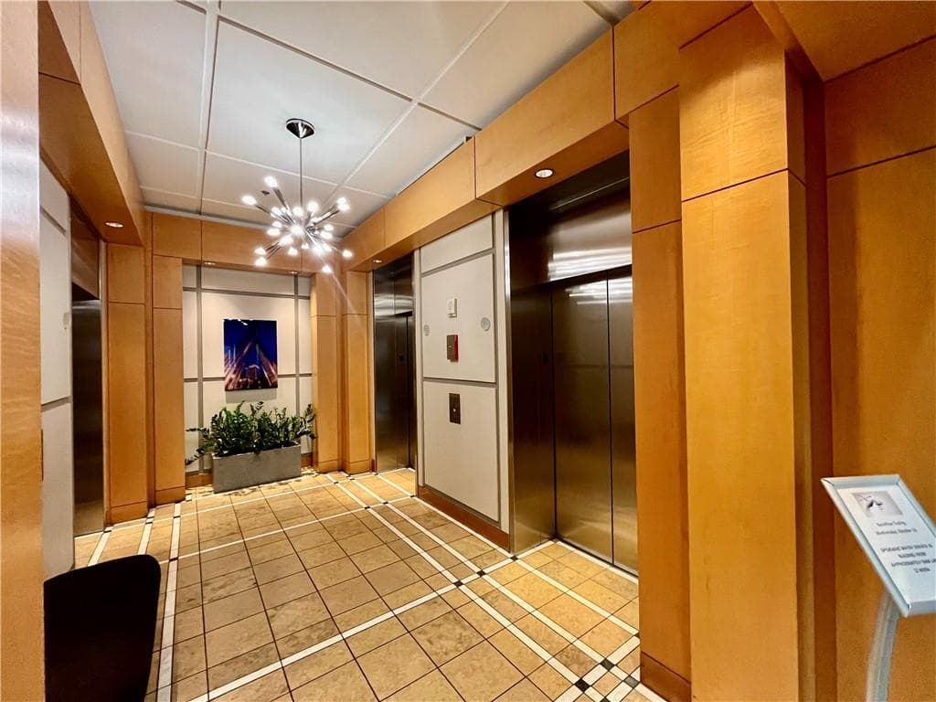 2 bedroom, 2 bathroom, 1,359 sq ft condominium for sale at 285 Centennial Olympic Park Drive 1104, Atlanta, GA 30313 — photo 10