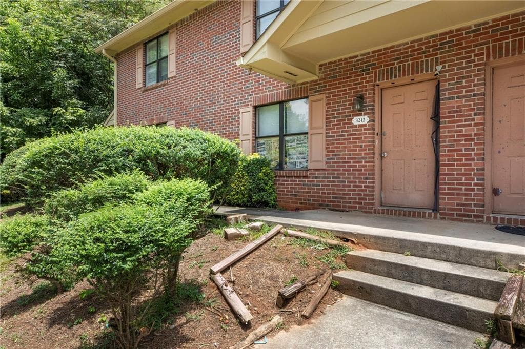 quadruplex for sale at 3212 Highpoint Court, Snellville, GA 30078 — photo 4
