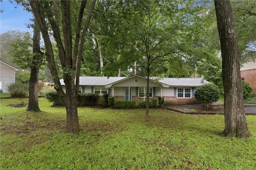 3 bedroom, 2 bathroom, 1,585 sq ft single family residence for sale at 2162 Chestnut Place, Lithia Springs, GA 30122