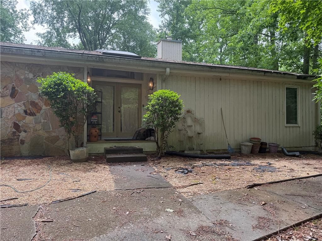 4 bedroom, 4 bathroom, 2,991 sq ft single family residence under contract at 170 River Court Parkway, Sandy Springs, GA 30328 — photo 3