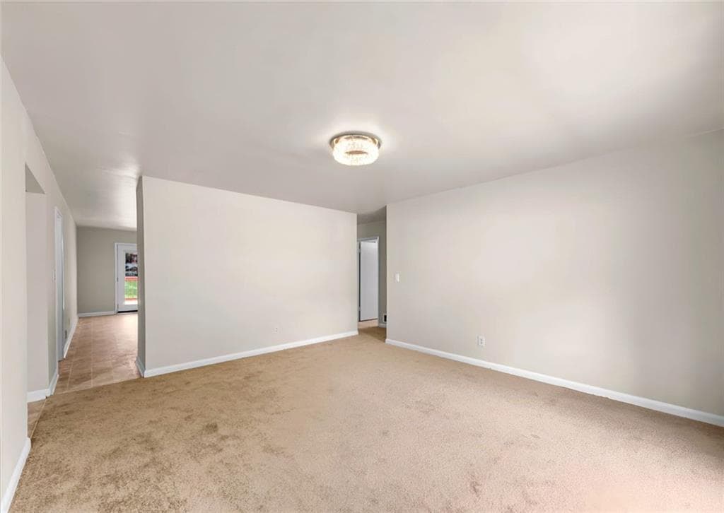 3 bedroom, 2 bathroom, 1,310 sq ft single family residence for sale at 565 Wavelyn Way, Riverdale, GA 30274 — photo 10