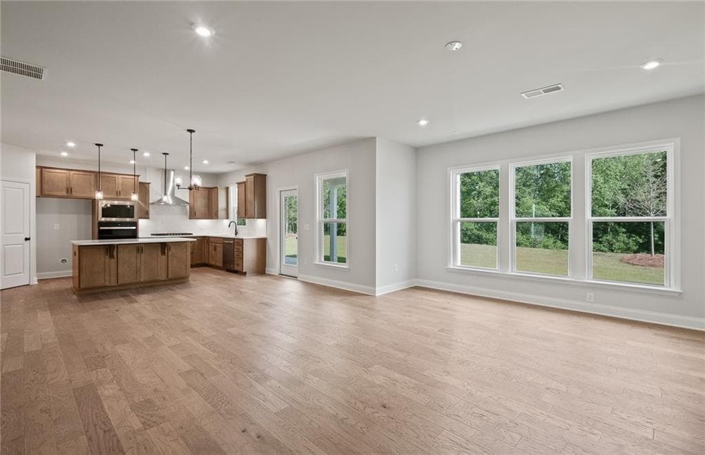 5 bedroom, 4 bathroom, 3,083 sq ft single family residence for sale at 121 Lucas Court, Hoschton, GA 30548 — photo 10