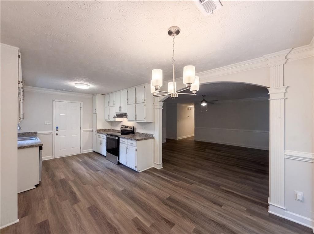 3 bedroom, 2 bathroom, 1,225 sq ft single family residence under contract at 1627 Hearthstone Way, Jonesboro, GA 30236 — photo 8