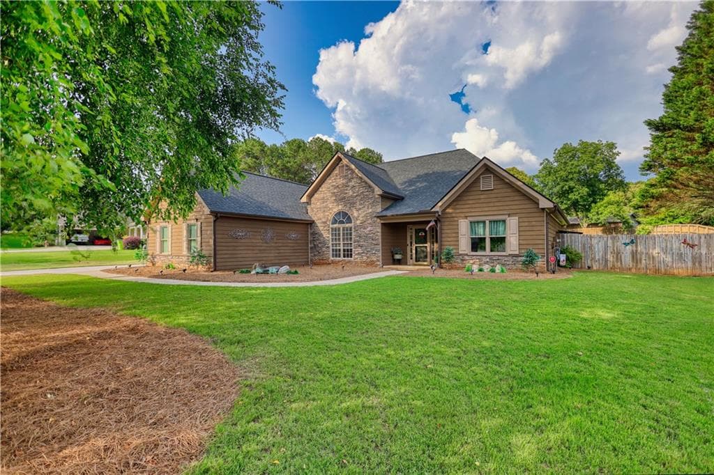 3 bedroom, 2 bathroom, 2,387 sq ft single family residence for sale at 4207 Old Wood Drive, Conyers, GA 30094 — photo 9
