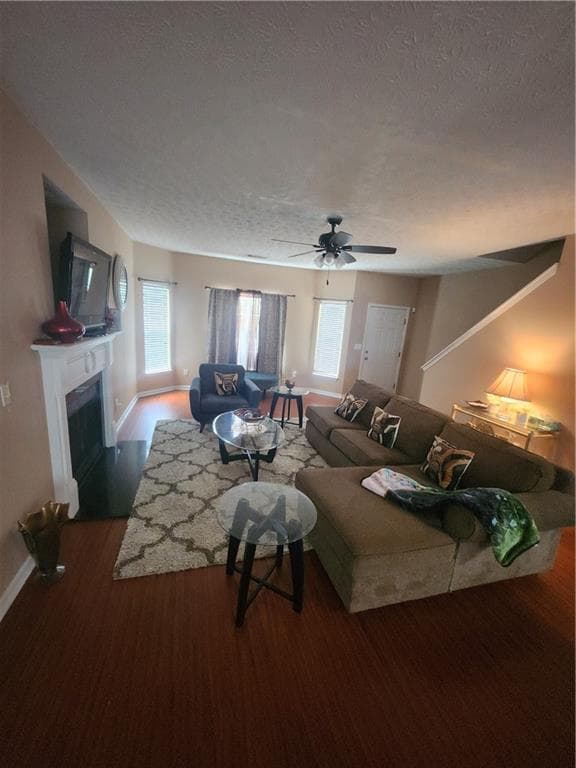 3 bedroom, 3 bathroom, 1,464 sq ft condominium for sale at 2853 Walden Lake Bend, Decatur, GA 30035 — photo 2