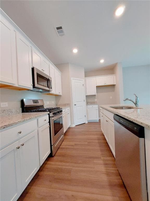 4 bedroom, 3 bathroom, 1,875 sq ft single family residence for rent at 29 Osprey Overlook Drive, Braselton, GA 30517 for $2,100 a month — photo 3