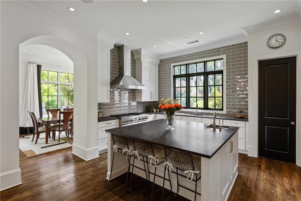 5 bedroom, 7 bathroom, 5,353 sq ft single family residence for rent at 779 Greenview Avenue, Atlanta, GA 30305 for $12,500 a month — photo 6
