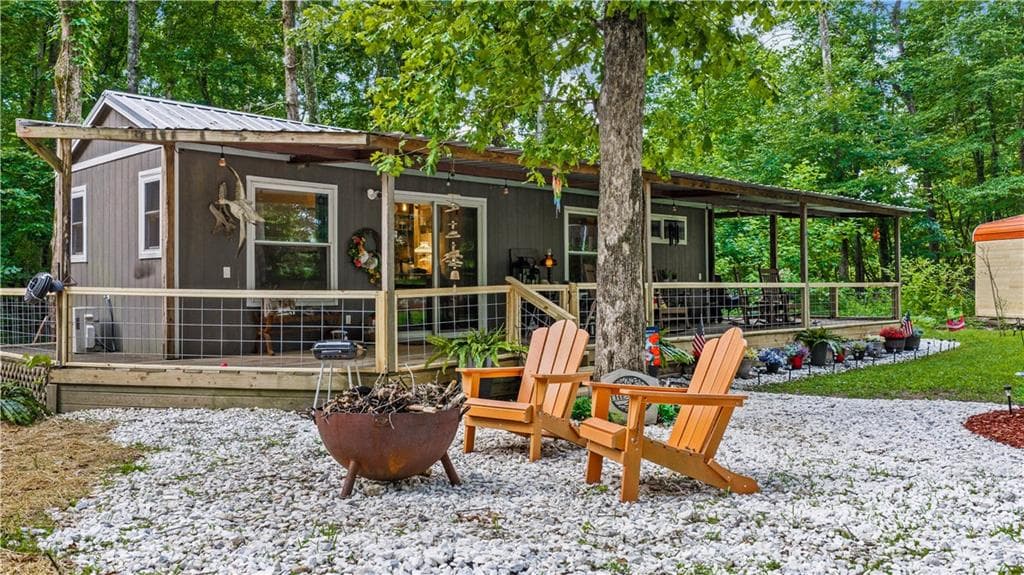 1 bedroom, 1 bathroom, 396 sq ft single family residence for sale at 305 Golf Course Road, Menlo, GA 30731 — photo 5