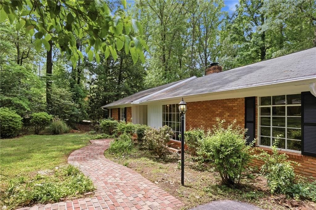 4 bedroom, 3 bathroom, 2,674 sq ft single family residence for sale at 544 Bouldercrest Drive, Marietta, GA 30064 — photo 2