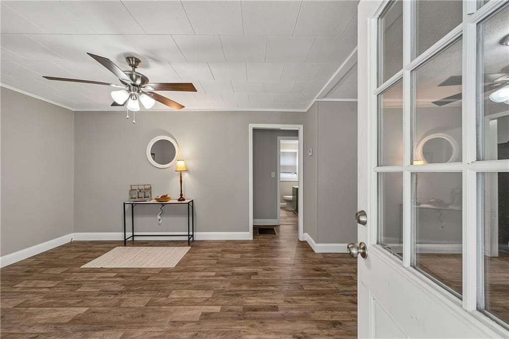 3 bedroom, 1 bathroom, 1,280 sq ft single family residence under contract at 167 South Street, Cornelia, GA 30531 — photo 5