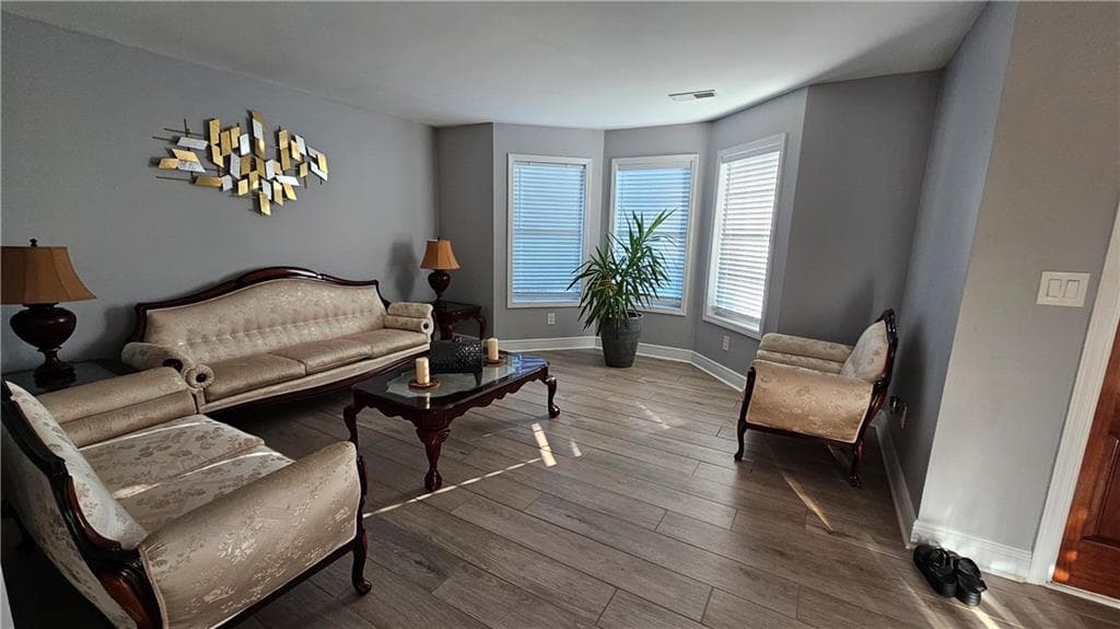 5 bedroom, 4 bathroom, 3,126 sq ft single family residence for rent at 1005 Chads, Jonesboro, GA 30236 for $3,000 a month — photo 3