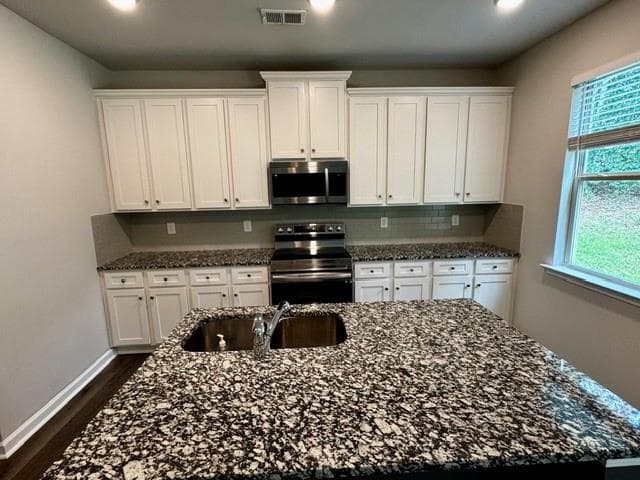 4 bedroom, 3 bathroom, 2,236 sq ft single family residence for sale at 412 Mcginnis Circle, Calhoun, GA 30701 — photo 9