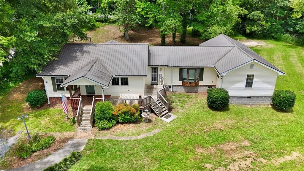4 bedroom, 2 bathroom, 1,917 sq ft single family residence for sale at 77 York Drive, Plainville, GA 30733 — photo 6