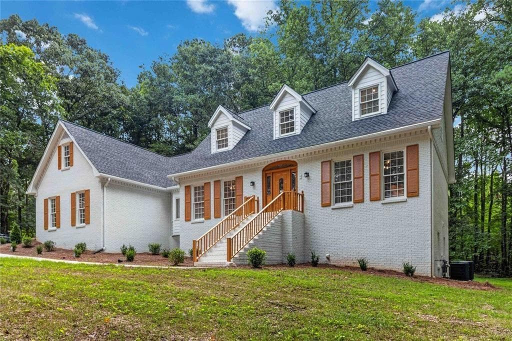 7 bedroom, 6 bathroom, 5,621 sq ft single family residence under contract at 3710 Crossvale Road, Lithonia, GA 30038 — photo 3