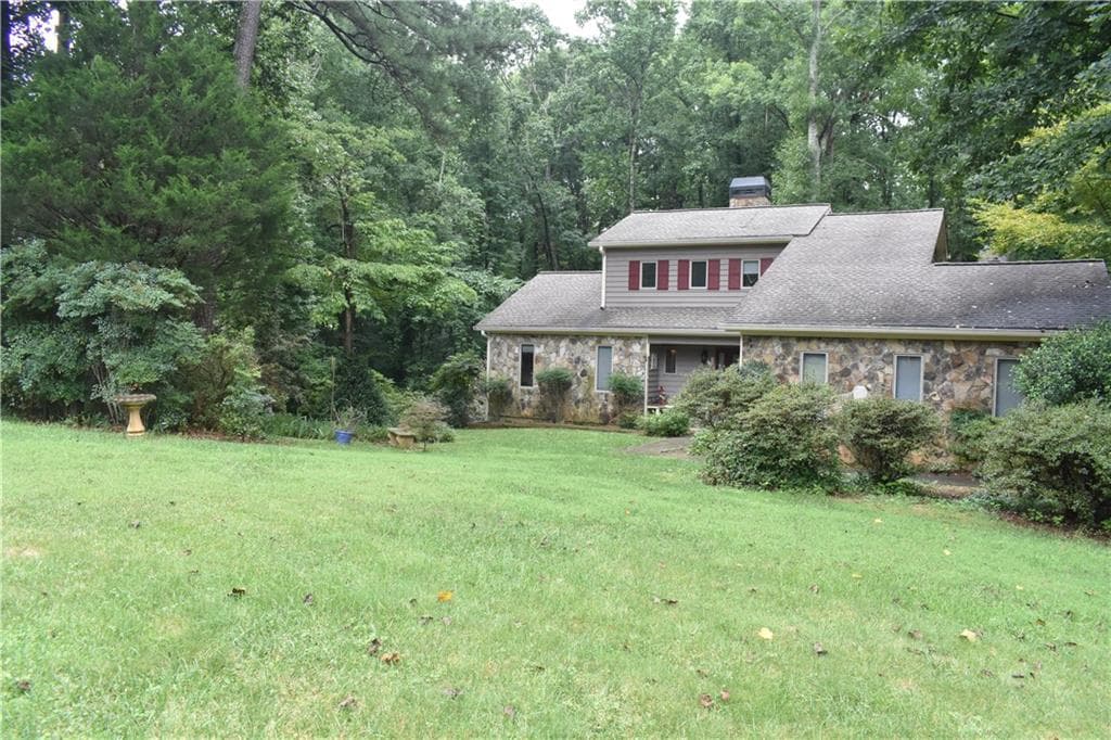 3 bedroom, 3 bathroom, 2,236 sq ft single family residence under contract at 3491 Gleneagles Court, Snellville, GA 30039 — photo 2