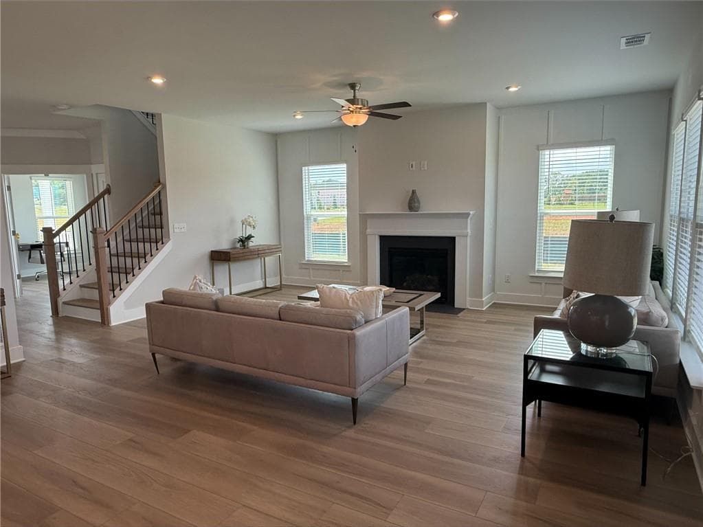 5 bedroom, 5 bathroom, 3,135 sq ft single family residence for sale at 363 Aidens Bluff, Hoschton, GA 30548 — photo 7