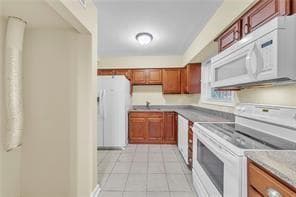 2 bedroom, 2 bathroom, 1,254 sq ft condominium for sale at 3275 Abbeywood Drive, Decatur, GA 30034 — photo 2