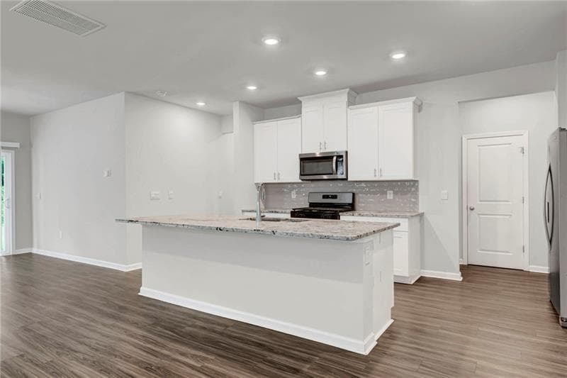 4 bedroom, 3 bathroom, 2,139 sq ft single family residence for rent at 334 Wells Circle, Canton, GA 30114 for $2,400 a month — photo 7