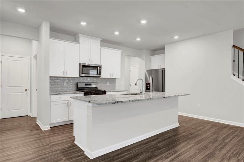 4 bedroom, 3 bathroom, 2,139 sq ft single family residence for rent at 334 Wells Circle, Canton, GA 30114 for $2,400 a month — photo 8