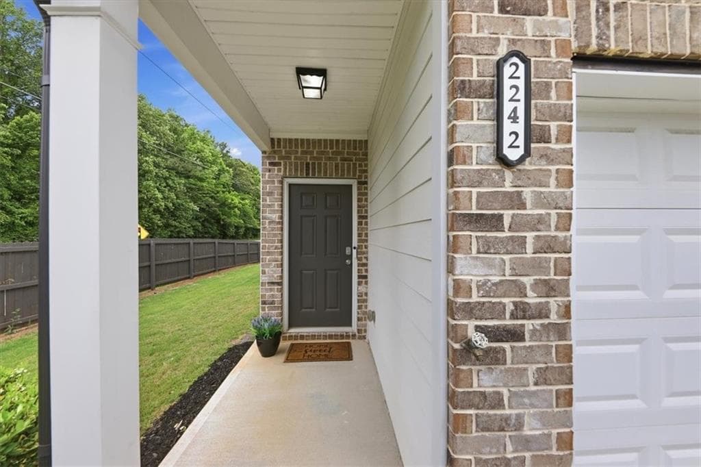 3 bedroom, 3 bathroom, 2,099 sq ft townhouse under contract at 2242 Justify Lane, Lithonia, GA 30058 — photo 2