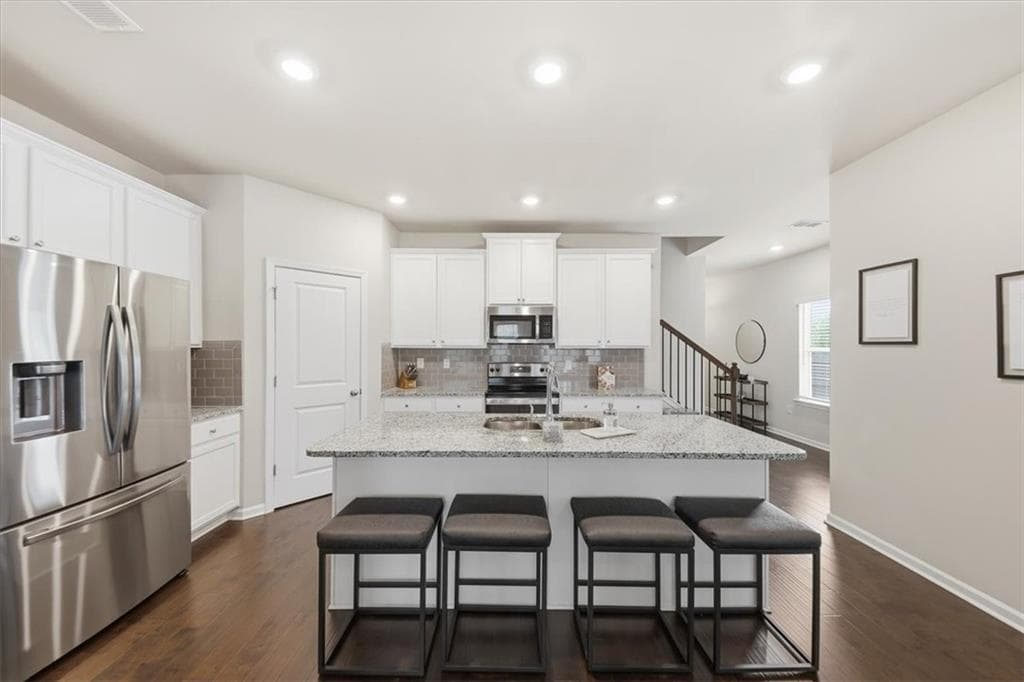 3 bedroom, 3 bathroom, 2,099 sq ft townhouse under contract at 2242 Justify Lane, Lithonia, GA 30058 — photo 8