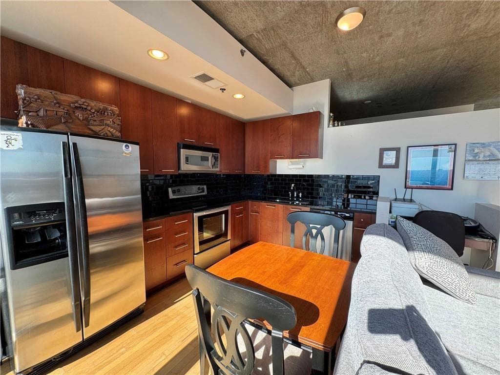 1 bedroom, 1 bathroom, 698 sq ft condominium for sale at 3324 Peachtree Road 2606, Atlanta, GA 30326 — photo 5