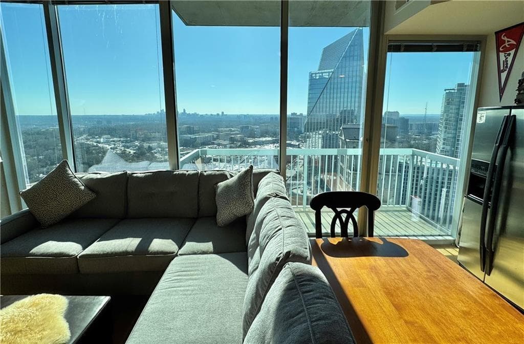1 bedroom, 1 bathroom, 698 sq ft condominium for sale at 3324 Peachtree Road 2606, Atlanta, GA 30326 — photo 6