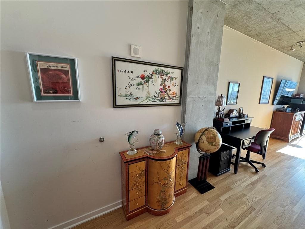 1 bedroom, 1 bathroom, 698 sq ft condominium for sale at 3324 Peachtree Road 2606, Atlanta, GA 30326 — photo 10