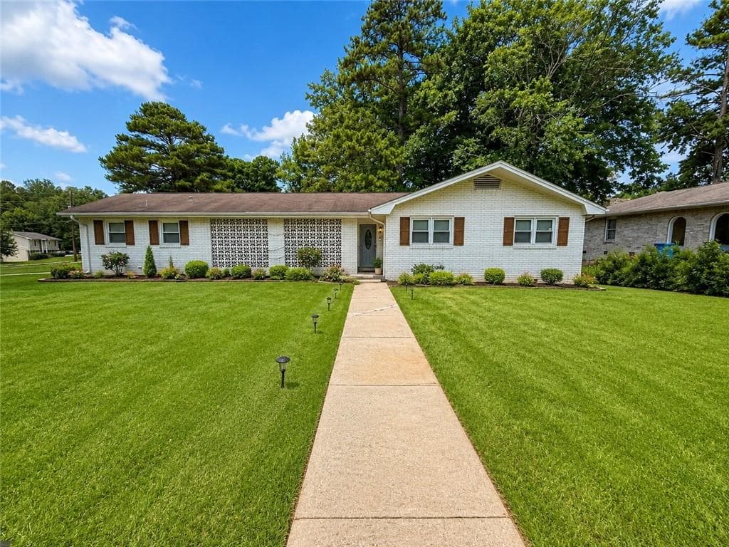 3 bedroom, 2 bathroom, 1,426 sq ft single family residence for sale at 503 Roy Huie Road, Riverdale, GA 30274