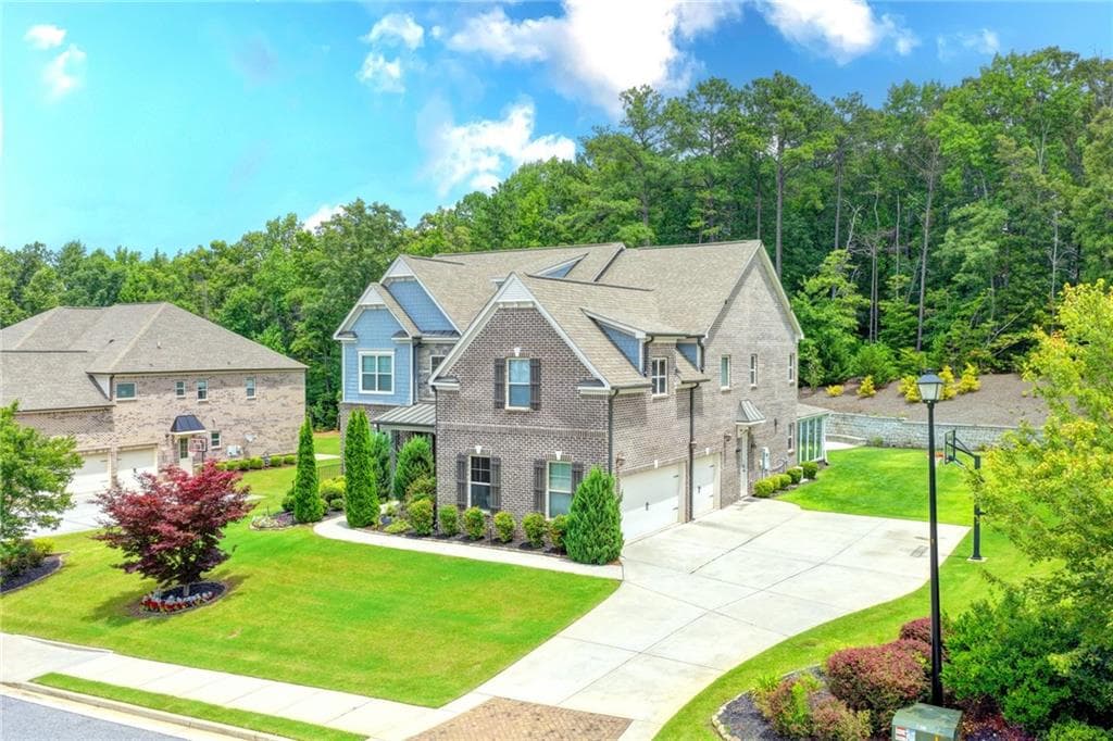 5 bedroom, 4 bathroom, 4,174 sq ft single family residence under contract at 2205 Autumn Ridge Lane, Cumming, GA 30041 — photo 2