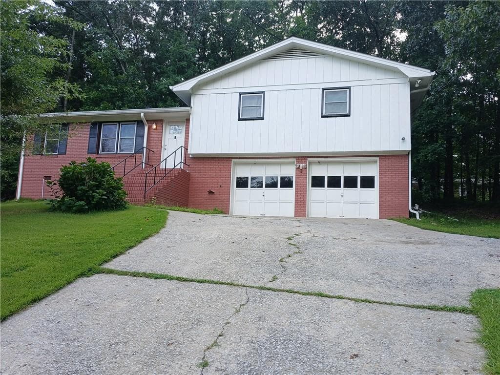 3 bedroom, 3 bathroom, 1,504 sq ft single family residence for sale at 785 Old Beulah Road, Lithia Springs, GA 30122
