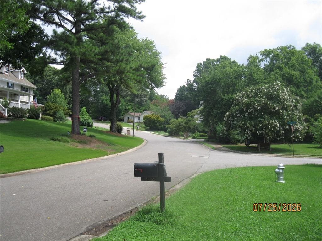 4 bedroom, 3 bathroom, 2,503 sq ft single family residence for rent at 5159 Stratham Drive, Dunwoody, GA 30338 for $3,400 a month — photo 3