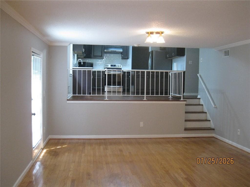 4 bedroom, 3 bathroom, 2,503 sq ft single family residence for rent at 5159 Stratham Drive, Dunwoody, GA 30338 for $3,400 a month — photo 7