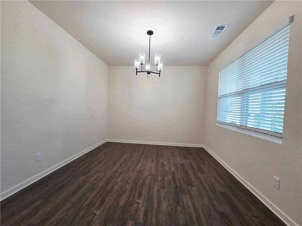 5 bedroom, 3 bathroom, 2,449 sq ft single family residence for sale at 306 Walnut Grove Way, Pendergrass, GA 30567 — photo 3