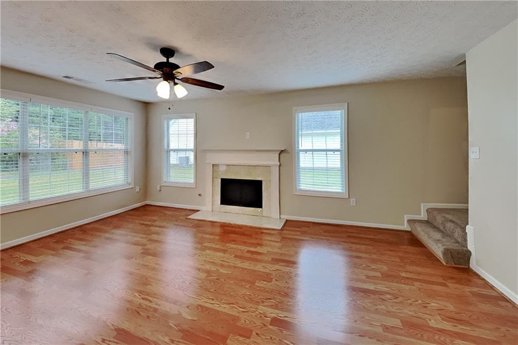 4 bedroom, 3 bathroom, 2,482 sq ft single family residence for rent at 7435 Calm Springs Drive, Flowery Branch, GA 30542 for $2,400 a month — photo 2