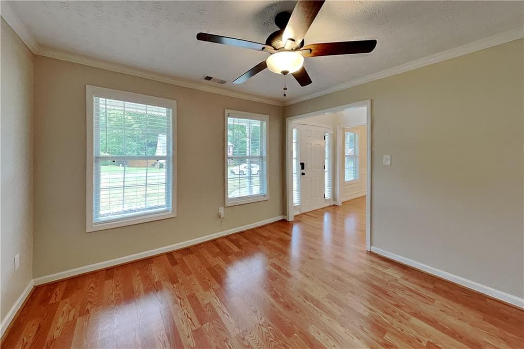 4 bedroom, 3 bathroom, 2,482 sq ft single family residence for rent at 7435 Calm Springs Drive, Flowery Branch, GA 30542 for $2,400 a month — photo 6