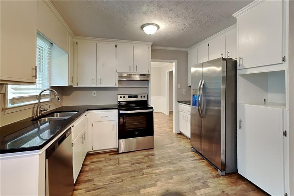 3 bedroom, 2 bathroom, 1,558 sq ft single family residence for rent at 400 Ansley Drive, Roswell, GA 30076 for $2,490 a month — photo 6