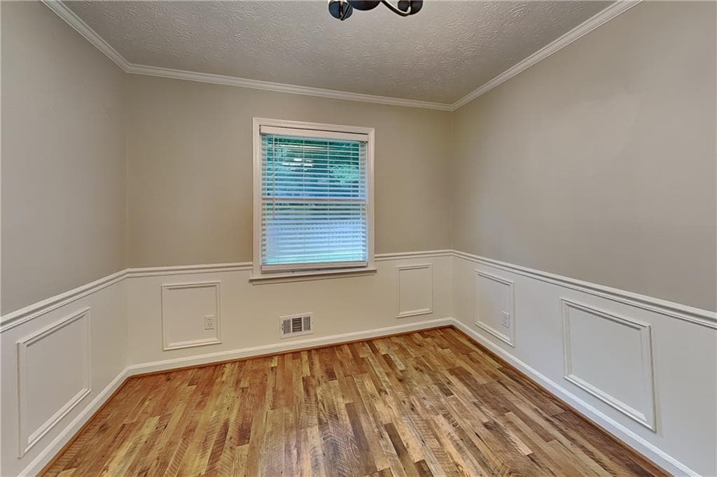 3 bedroom, 2 bathroom, 1,558 sq ft single family residence for rent at 400 Ansley Drive, Roswell, GA 30076 for $2,490 a month — photo 8