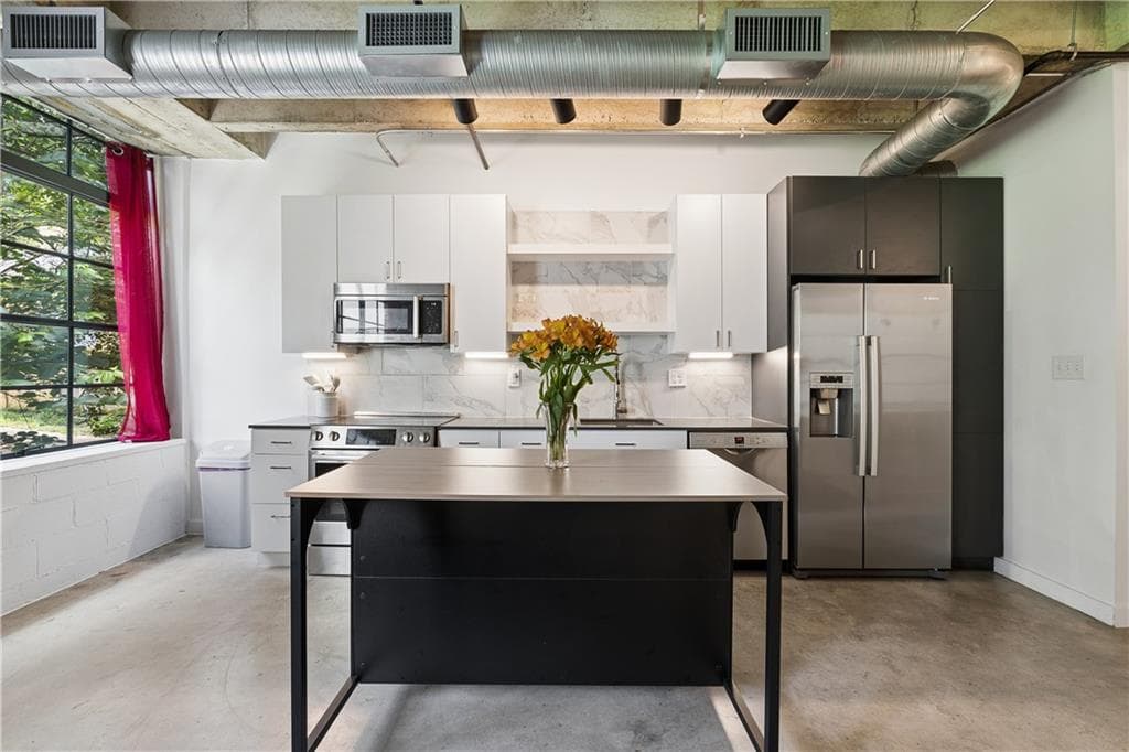 1 bedroom, 1 bathroom, 705 sq ft condominium for sale at 1065 United Avenue 204, Atlanta, GA 30316 — photo 3
