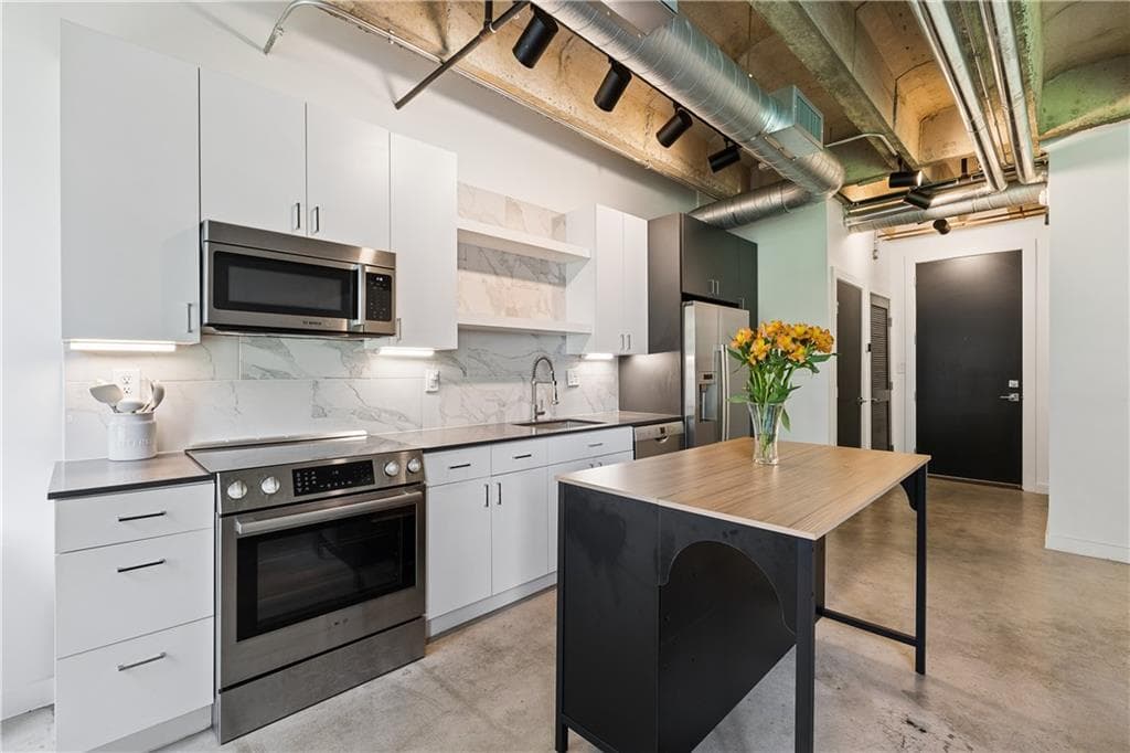 1 bedroom, 1 bathroom, 705 sq ft condominium for sale at 1065 United Avenue 204, Atlanta, GA 30316 — photo 4