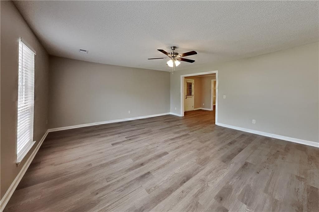 4 bedroom, 3 bathroom, 2,496 sq ft single family residence for rent at 1870 Rocksram Drive, Buford, GA 30519 for $2,400 a month — photo 5